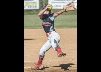 Independence pitcher Delaney Buckland delievers against Wyoming East on Wednesday in Coal City. (F. Brian Ferguson/Lootpress).