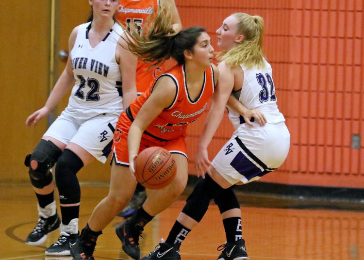(Brad Davis/For The LootPress) Chapmanville v River View, Rogers Oil Classic Friday night in Hinton.