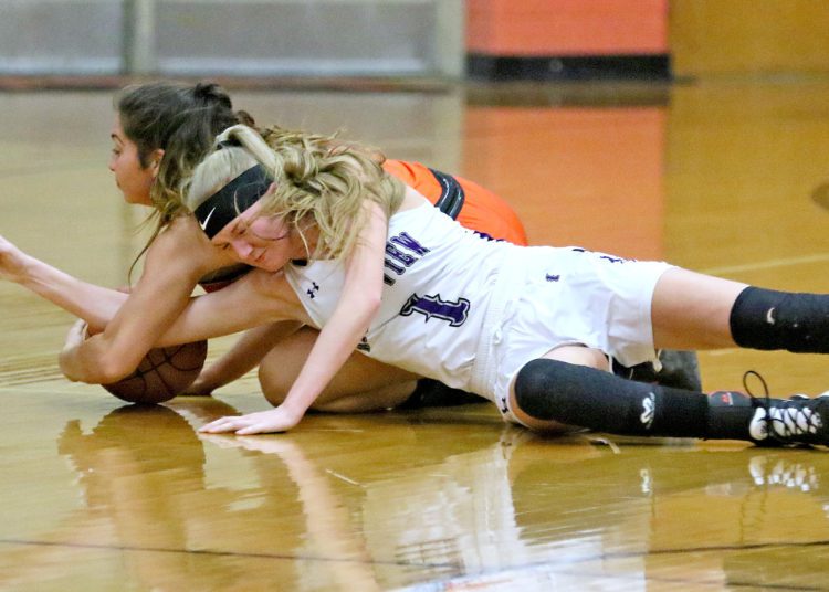 (Brad Davis/For The LootPress) Chapmanville v River View, Rogers Oil Classic Dec. 10 in Hinton.