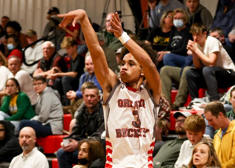 File Photo by Karen Akers