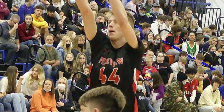 PikeView's Jared Vestal drains a free throw during game against Tazewell Va. on Dec. 18 at Princeton High School
