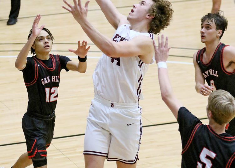 (Brad Davis/For LootPress) Oak Hill at Woodrow Wilson 1/29/22.