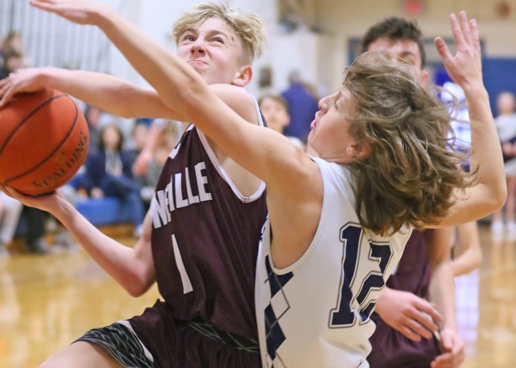 (Brad Davis/For LootPress) Pineville Middle at Mullens Middle, February 14, 2022.