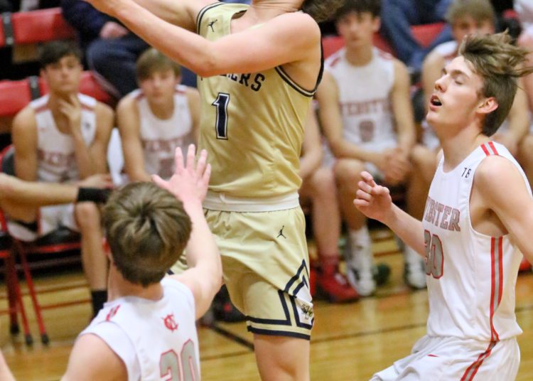 (Brad Davis/For LootPress) Webster v Greenbrier West, Sectional Championship at Oak Hill, March 3, 2022.