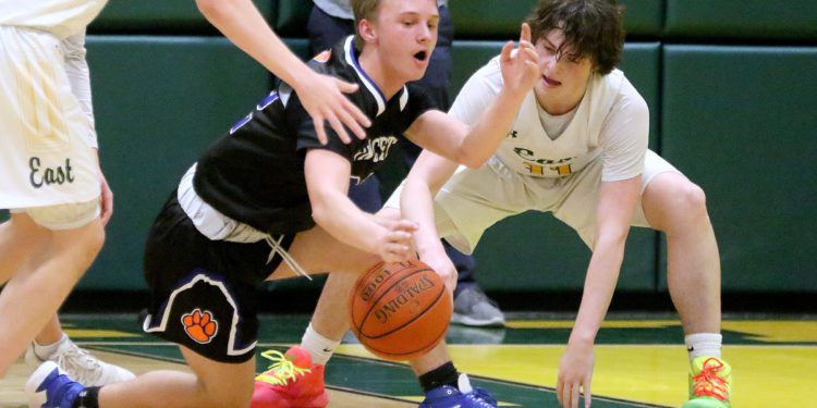 (Brad Davis/For LootPress) Princeton at Greenbrier East, Sectional Championship, March 4, 2022.