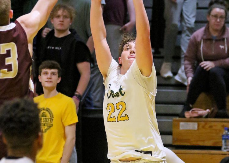 (Brad Davis/For LootPress) George Washington at Greenbrier East, Regional Championship, March 9, 2022 in Fairlea.