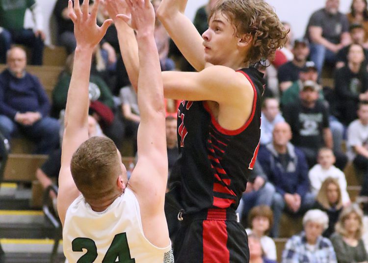 (Brad Davis/For LootPress) Liberty at Wyoming East, Regional Championship, March 10, 2022 in New Richmond.