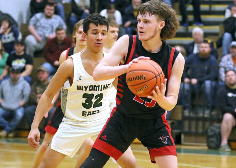 (Brad Davis/For LootPress) Liberty at Wyoming East, Regional Championship, March 10, 2022 in New Richmond.