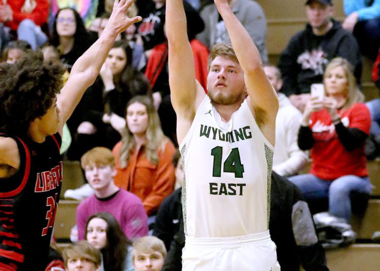 (Brad Davis/For LootPress) Liberty at Wyoming East, Regional Championship, March 10, 2022 in New Richmond.