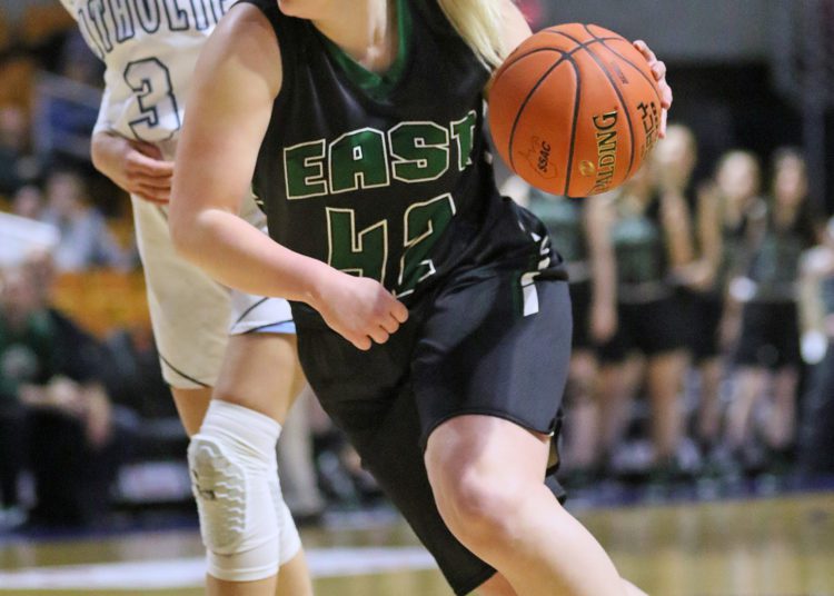 (Brad Davis/For LootPress) Wyoming East v Parkersburg Catholic, State Tournament Class AA Championship Game, March 12, 2022 in Charleston.