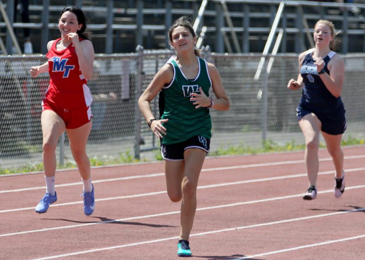 (Brad Davis/For LootPress) Beckley Relays, April 23, 2022 at Woodrow Wilson High School.