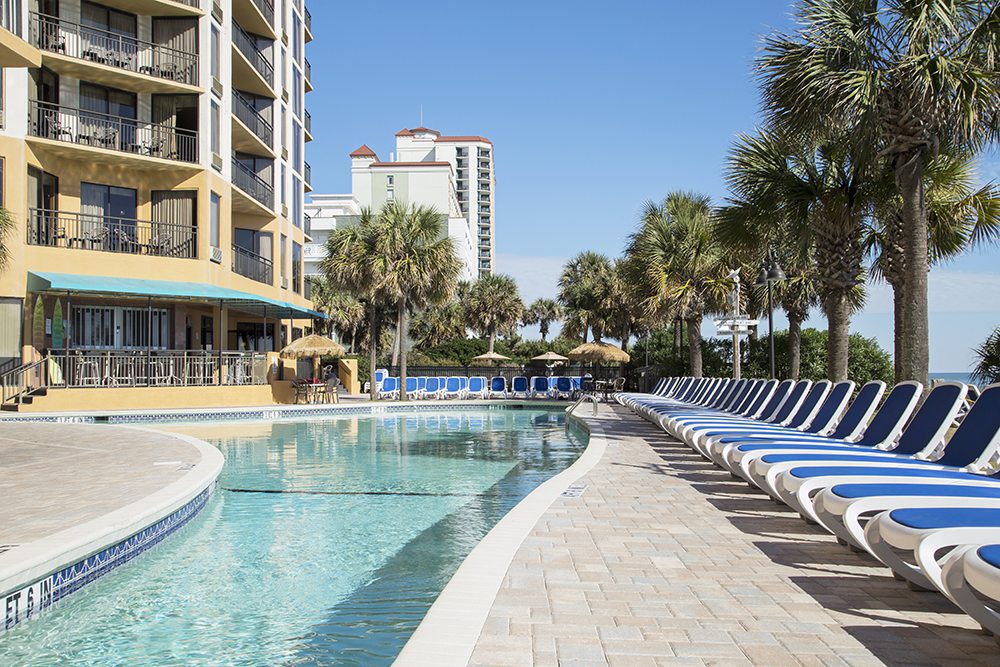 Man falls, dies after attempting to do handstand on Myrtle Beach hotel