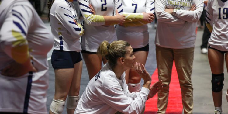 Shady Spring head coach Kelly Williams talks to her team during their Class AA semifinal match against Herbert Hoover.
(Photo by Karen Akers)