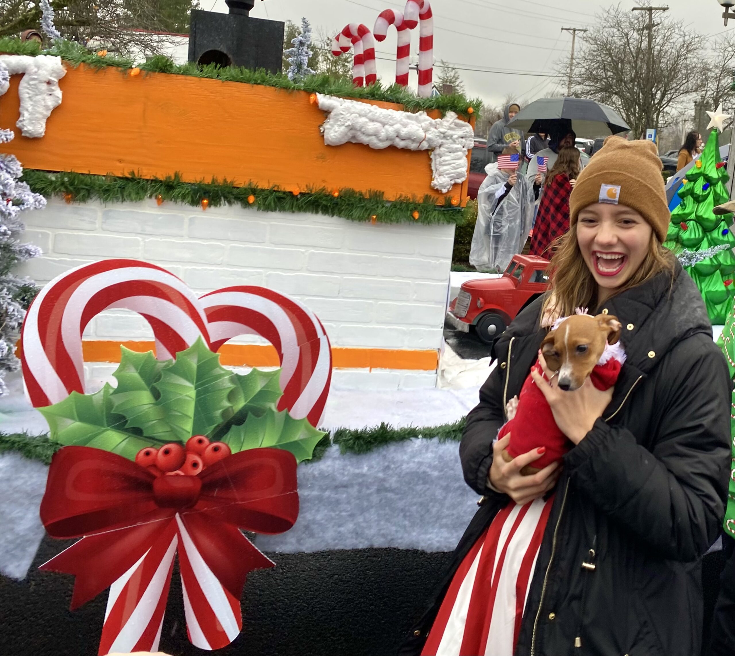 Rain no deterrent for Beckley Veterans and Christmas Parade