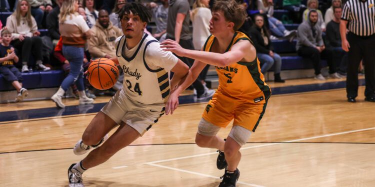 File Photo by Karen Akers