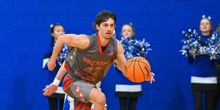 File Photo by Greg Barnett