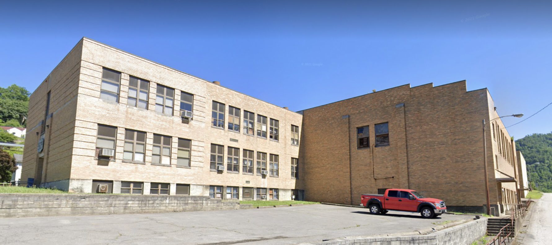 Former Gauley Bridge High School building to be demolished