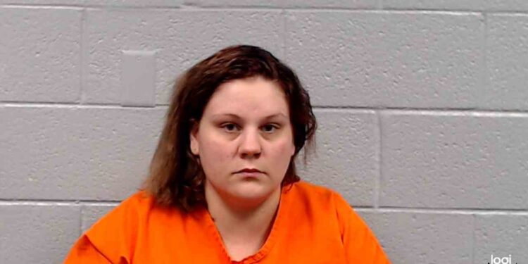 Woman assaults boyfriend for purchasing cookies at Walmart
