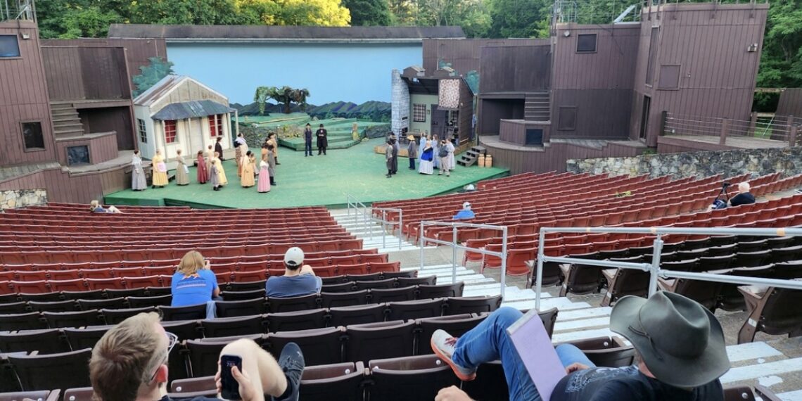 Actors and production staff run through a dress rehearsal for Hatfields & McCoys at the Cliffside Amphitheatre | Photo courtesy David Sibray