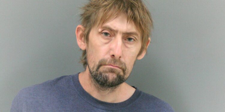 Man attempted to stab his brother with a knife and hedge clippers