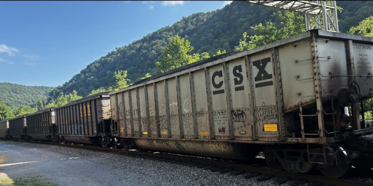 CSX coal train rolls east through Thurmond | Lootpress photo