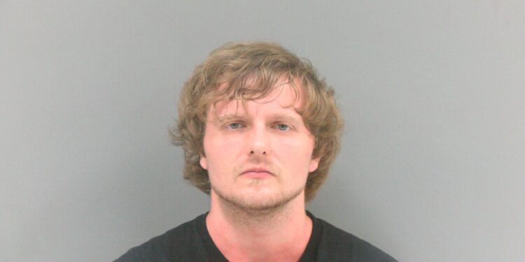 Son tells mom: "I will kill you and bury you in the backyard"