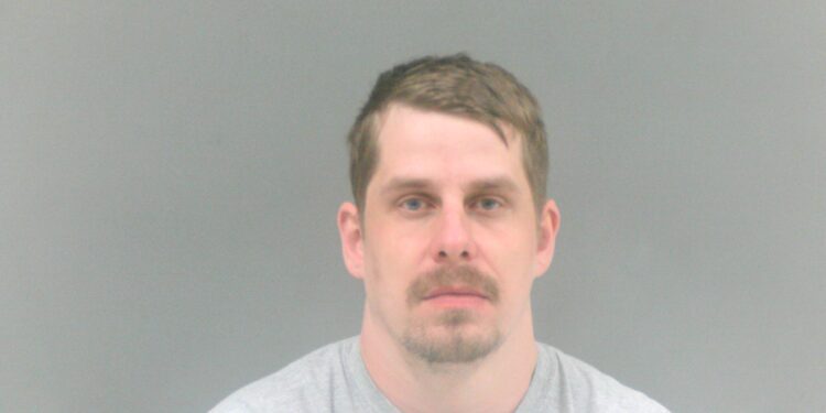 Man chokes woman unconscious after accusing her of infidelity