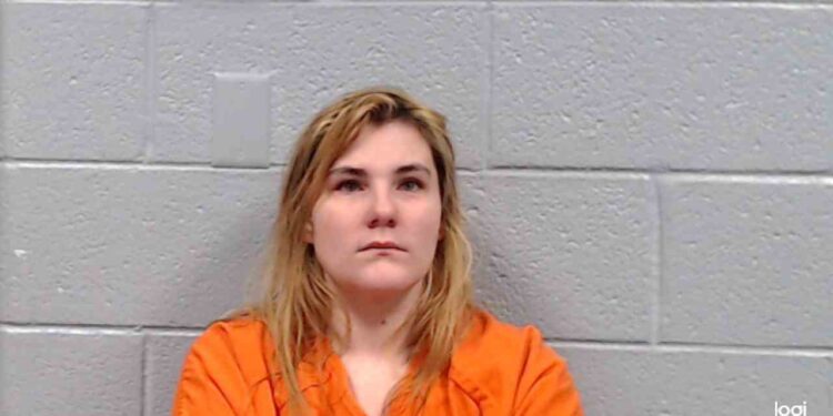 Man confesses love to woman, cuts himself with knife, and fight breaks out