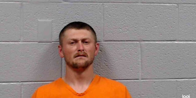 Man Arrested After Allegedly Attacking Two with Metal Bat, Threatening to Kill Them