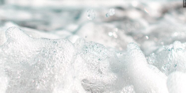 Morning or Night: What’s the Best Time to Shower? Science Has a Clear Answer