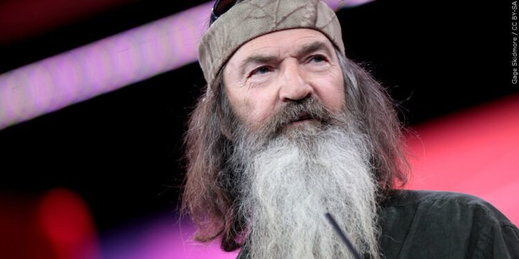 Phil Robertson, Patriarch of 'Duck Dynasty' and Founder of Duck Commander, Dies at 79