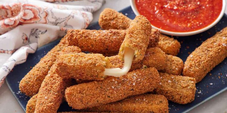 Mozzarella Mayhem: Chili’s and TGI Fridays Throw Shade, Cheese, and Questionable Business Statuses