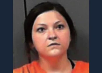 Grocery Store Showdown: Woman Arrested for Threatening Mother Over Beer