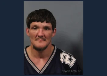 Suspect Breaks Window, Injures Woman in Mobile Domestic Fight