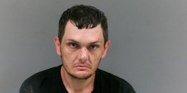 Two Men Arrested After Fleeing Drug Raid in Mingo County