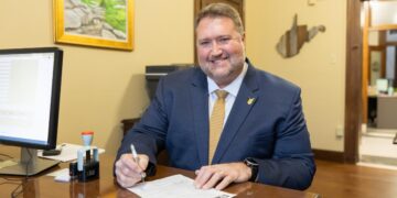 Jeff Dislbbio Files for State Senate