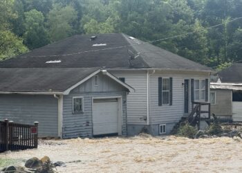 Flooding in Cunard, WV | Lootpress photo