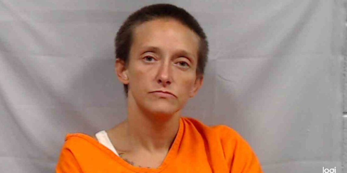 Matoaka Woman Charged With Stalking, Trespassing After Repeatedly Returning to Residence
