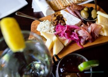 Farm to Table Dinners Return to State Park Restaurants This Month